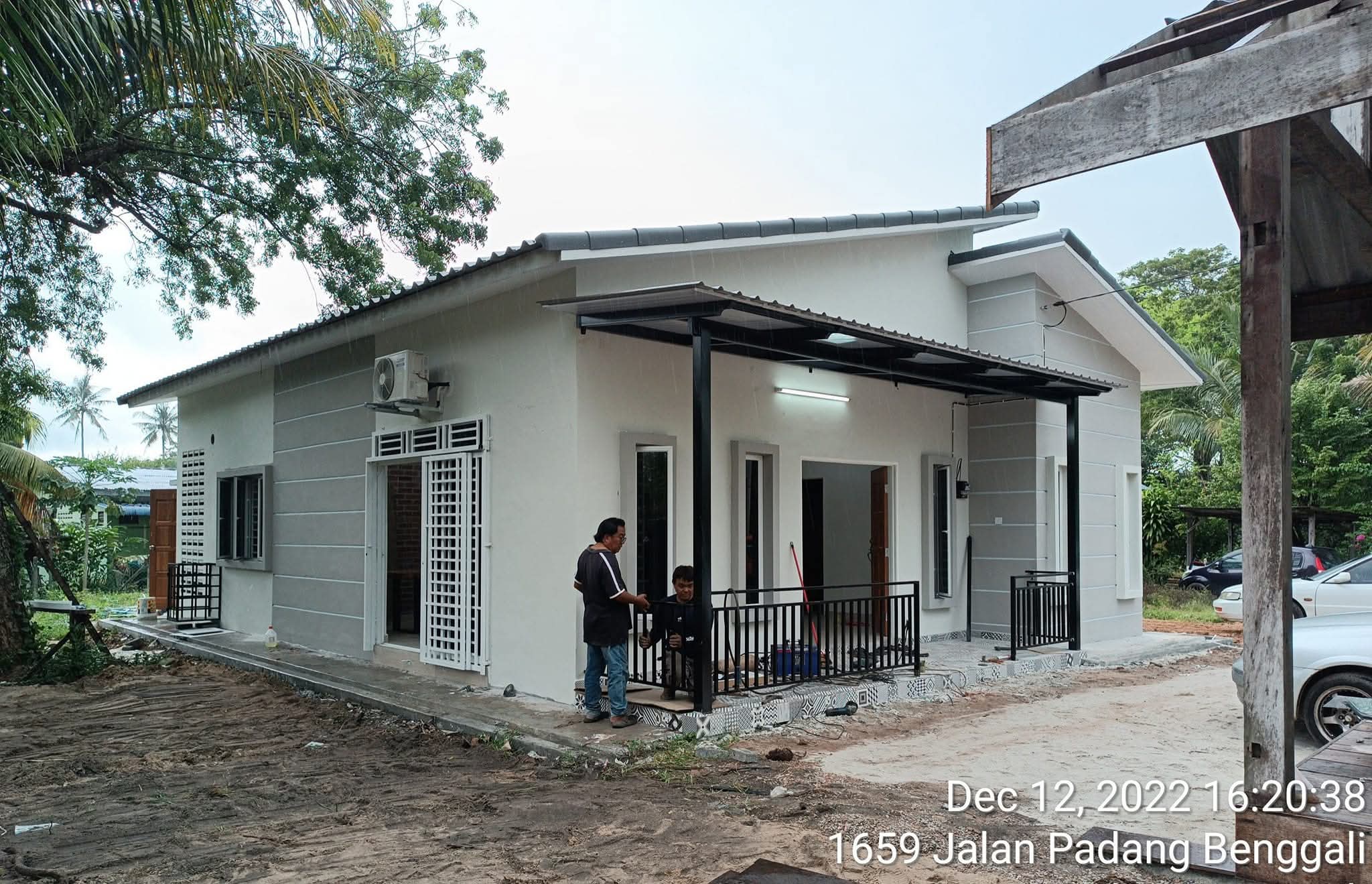 Projek rumah moden dalam pembinaan